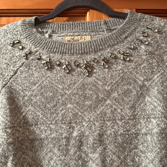 Hollister Sweater - Picture 2 of 3